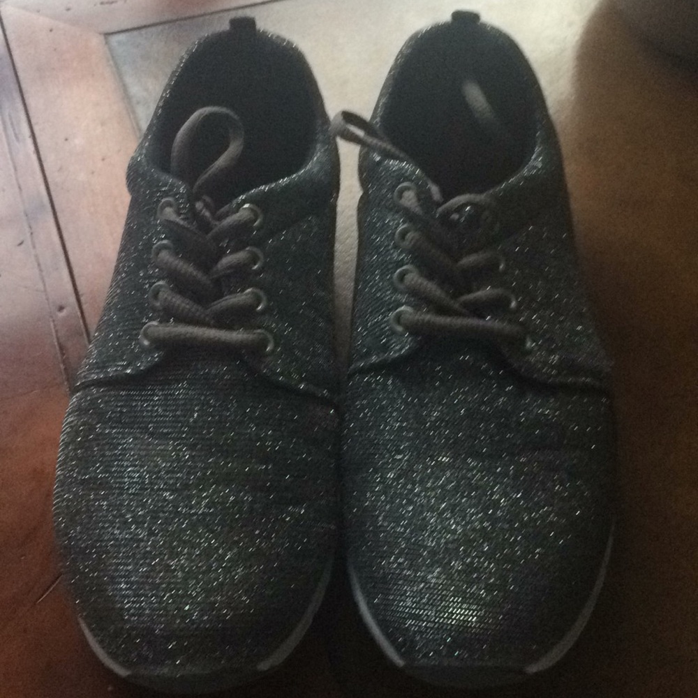 Good condition- worn a few times- sparkles silver